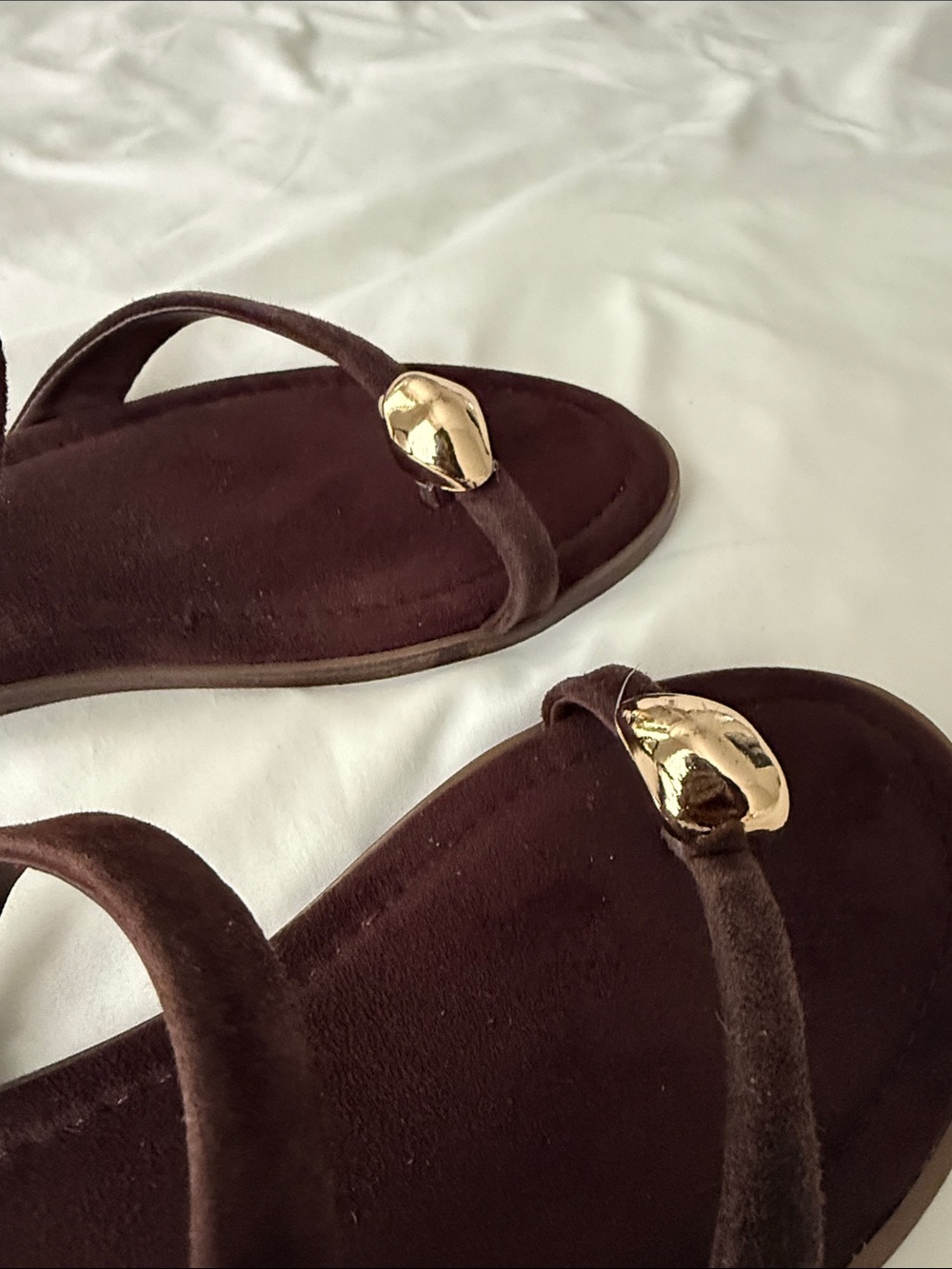 Jason Wu Brown Genuine Leather Suede Gold Toe Ring Flat Sandals Size 10 NWT - Picture 3 of 8